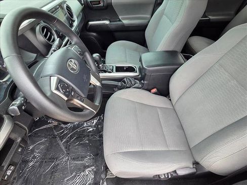 Certified 2018 Toyota Tacoma SR5 RWD image 14