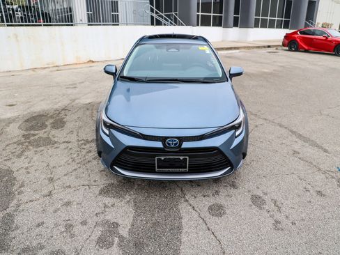 Used 2025 Toyota Corolla XLE image 4