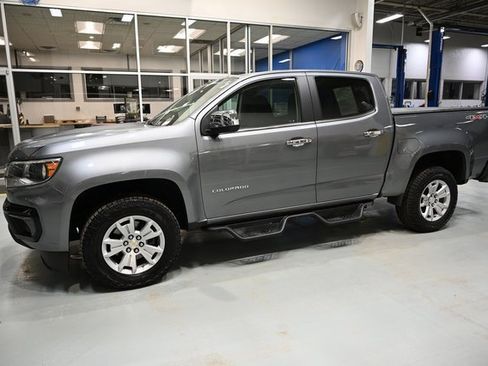 Used 2021 Chevrolet Colorado LT w/ LT Convenience Package image 8