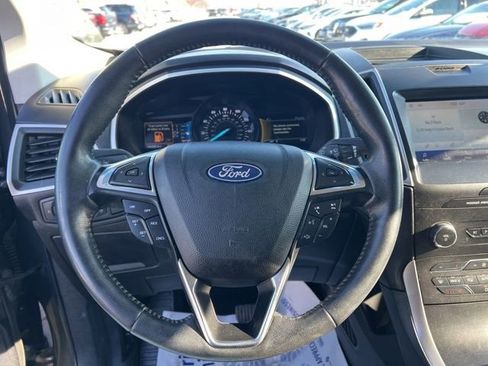 Used 2020 Ford Edge SEL image 13