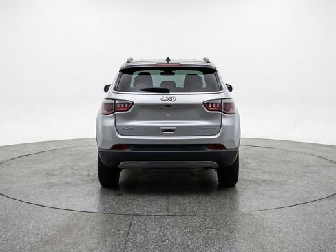 Used 2025 Jeep Compass Limited AWD/4WD image 7