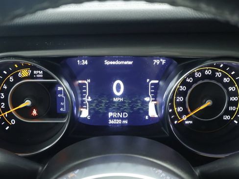 Used 2021 Jeep Wrangler Unlimited Sahara AWD/4WD image 27