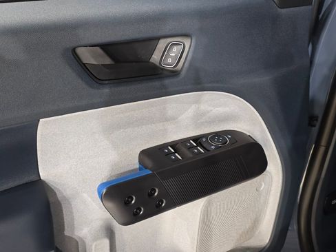 New 2025 Ford Maverick XLT image 16