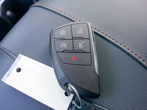 New 2026 GMC Acadia AT4 w/ Luxury Package AWD/4WD image 21