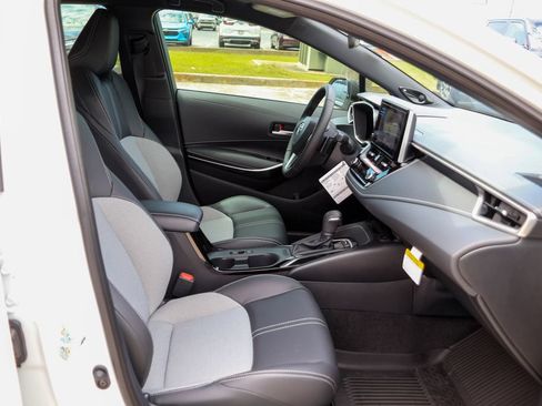 Used 2026 Toyota Corolla XSE FWD image 10