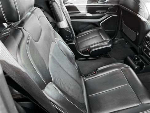 Used 2021 Jeep Grand Cherokee L Limited w/ Luxury Tech Group II image 19