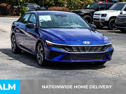 Used 2025 Hyundai Elantra Sport FWD image 5