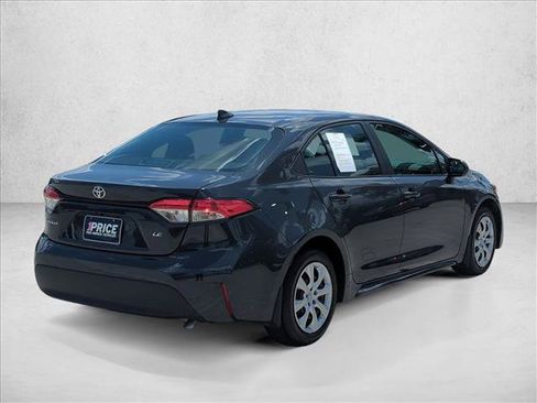 Used 2025 Toyota Corolla LE FWD image 5