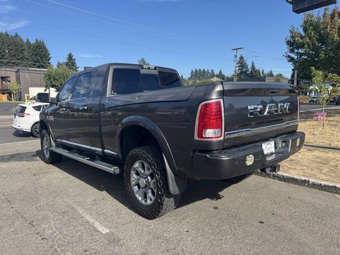 Used 2017 RAM 3500 Laramie Longhorn AWD/4WD image 5
