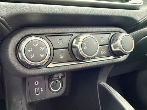 New 2025 Nissan Versa S w/ Trunk Package image 25