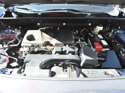 Certified 2025 Toyota RAV4 LE image 29