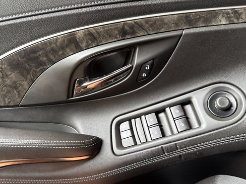 Used 2015 Buick LaCrosse Leather FWD image 12