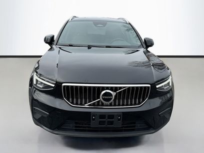 Used 2024 Volvo XC40 B5 Core