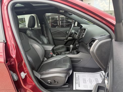 Used 2021 Jeep Cherokee Latitude Lux 80th Anniv w/ Quick Order Package 2YU 80th AWD/4WD image 28