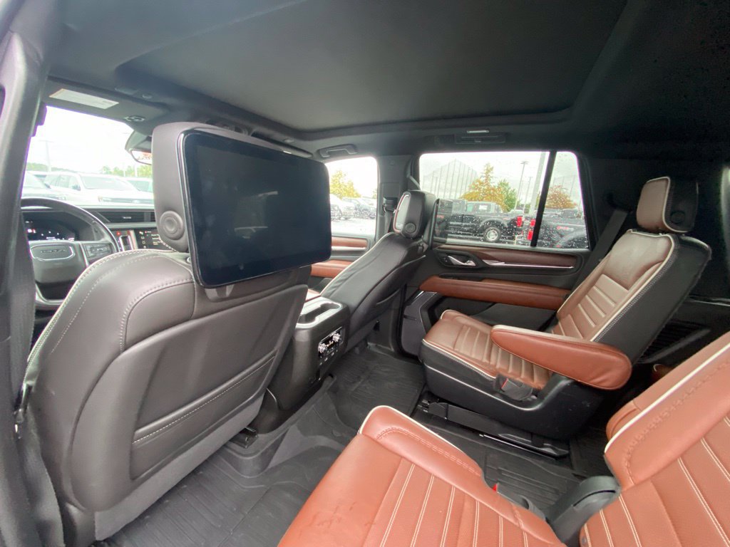Used 2023 GMC Yukon Denali Ultimate AWD/4WD image 23
