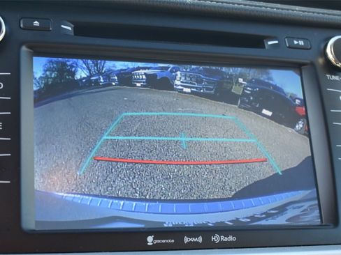 Used 2017 Toyota Highlander XLE image 38