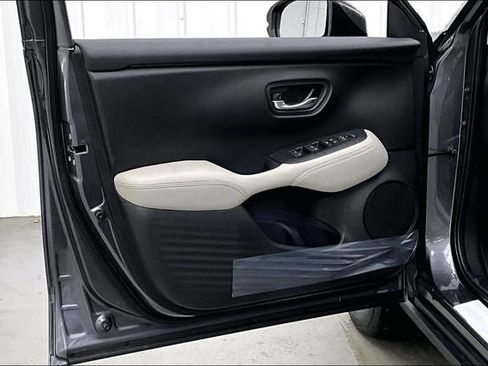 New 2026 Honda HR-V LX image 10