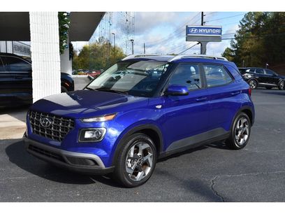Used 2023 Hyundai Venue SEL w/ Cargo Package