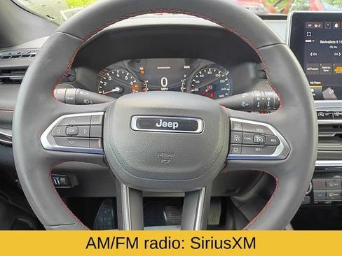 Used 2023 Jeep Compass Trailhawk w/ Trailhawk Convenience Group AWD/4WD image 13
