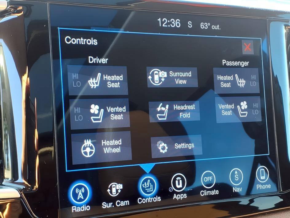 Used 2017 Chrysler Pacifica Limited FWD image 23