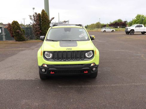 Used 2017 Jeep Renegade Trailhawk w/ Popular Equipment Group AWD/4WD image 2