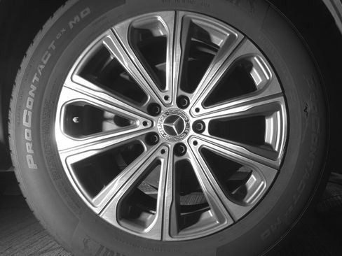 Used 2024 Mercedes-Benz GLC 300 image 13