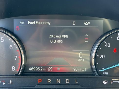 Used 2021 Ford Explorer XLT image 12