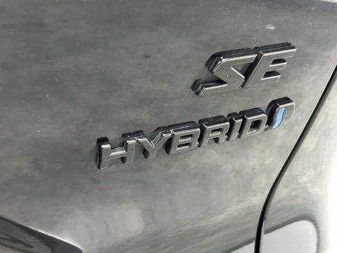 Used 2024 Toyota Corolla Cross AWD Hybrid w/ Moonroof Package image 13