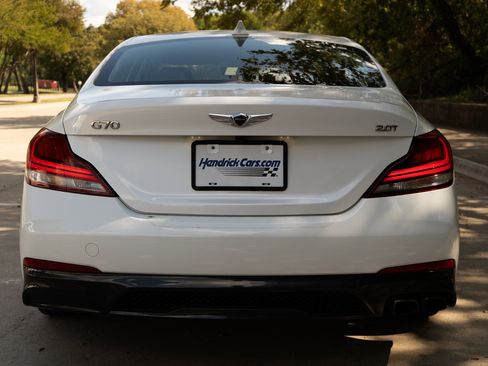 Used 2021 Genesis G70 2.0T image 8