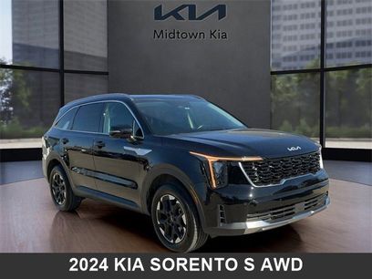 Used 2024 Kia Sorento S w/ Panoramic Sunroof Package