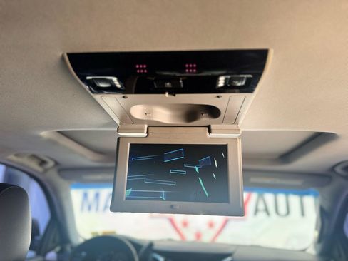 Used 2019 Cadillac Escalade ESV Luxury AWD/4WD image 55