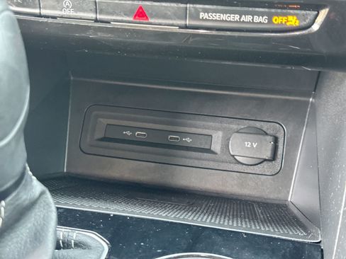 Used 2023 Volkswagen Atlas SEL AWD/4WD image 39