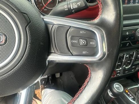 Used 2021 Jeep Gladiator Rubicon w/ Cold Weather Group AWD/4WD image 19