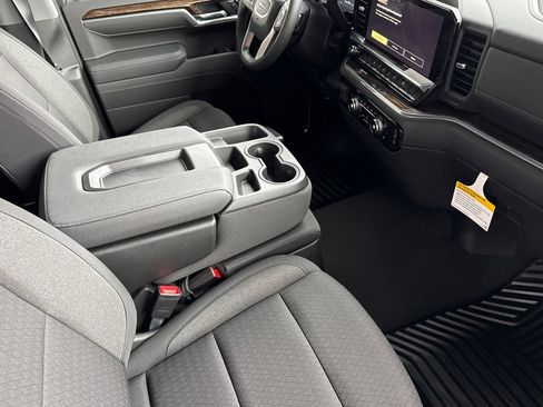 New 2026 GMC Sierra 1500 Elevation image 16