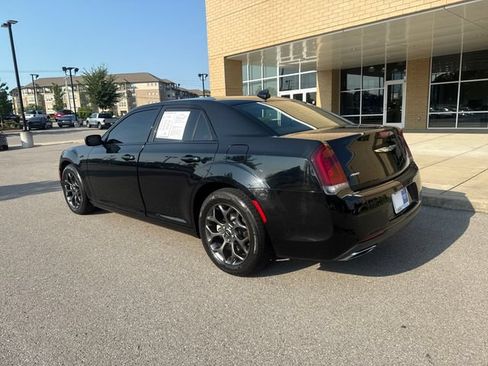 Used 2016 Chrysler 300 S w/ 300S Premium Group AWD/4WD image 2