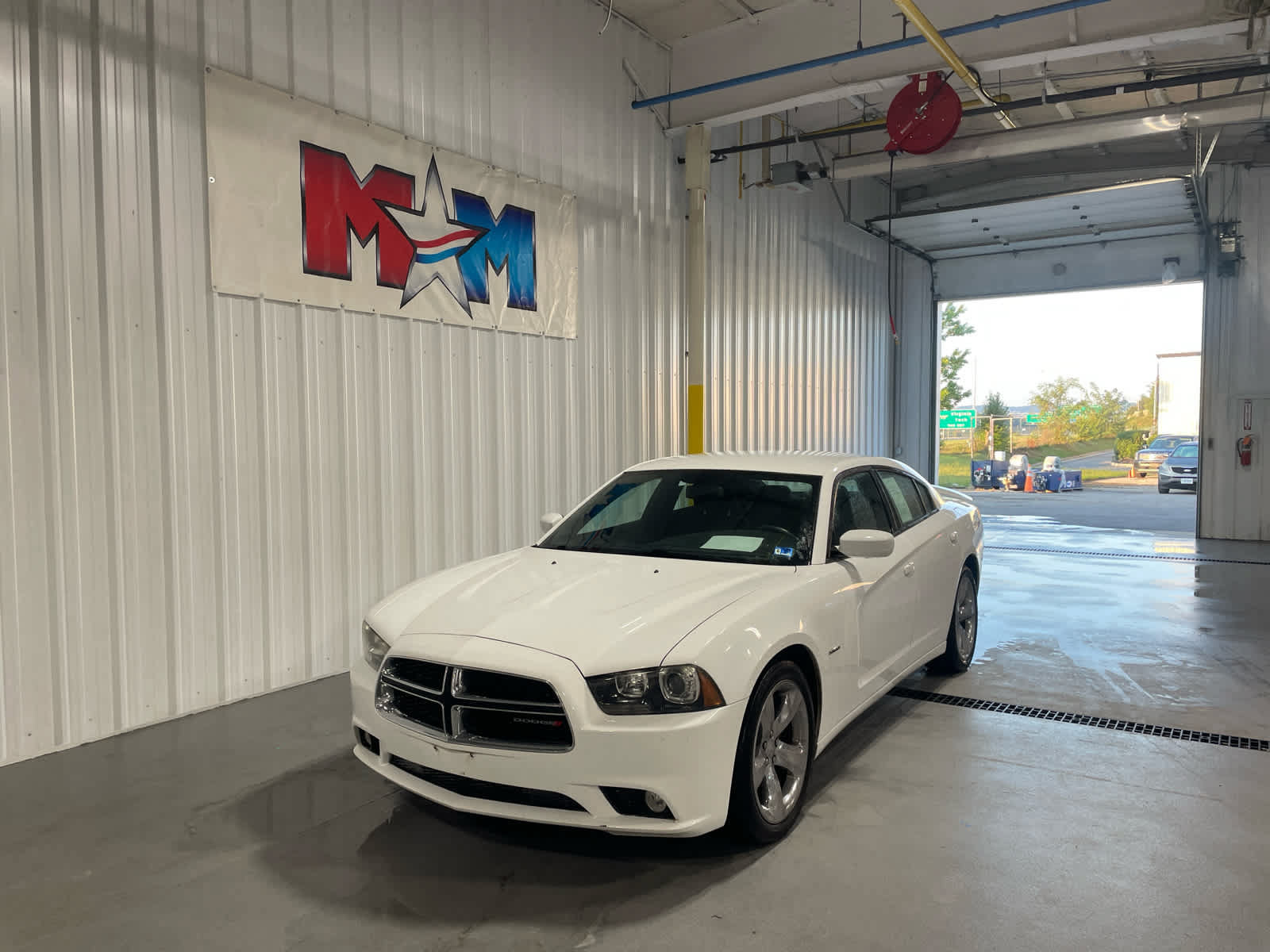Used 2014 Dodge Charger R/T w/ Wheels & Tunes Group RWD image 2