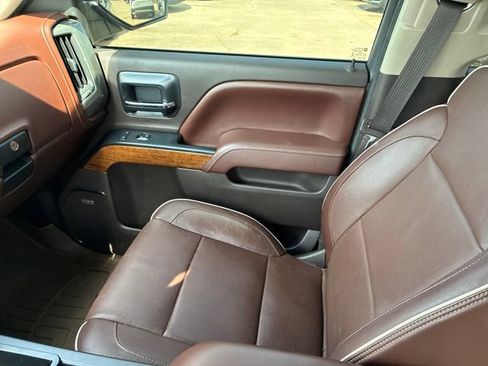Used 2015 Chevrolet Silverado 1500 High Country w/ High Country Premium Package AWD/4WD image 22
