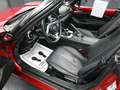 Used 2021 MAZDA MX-5 Miata Grand Touring RWD image 21
