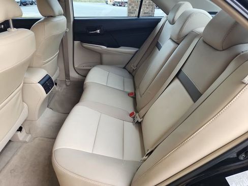 Used 2014 Toyota Camry XLE FWD image 19