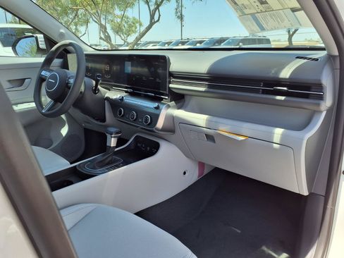 New 2026 Hyundai Kona SE FWD image 6