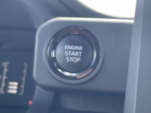 Used 2024 Toyota Tacoma SR5 AWD/4WD image 17