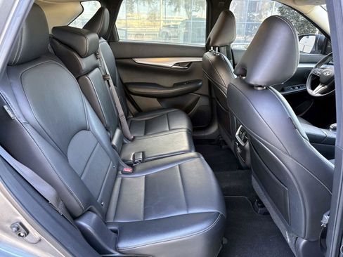Used 2021 INFINITI QX50 Luxe image 17