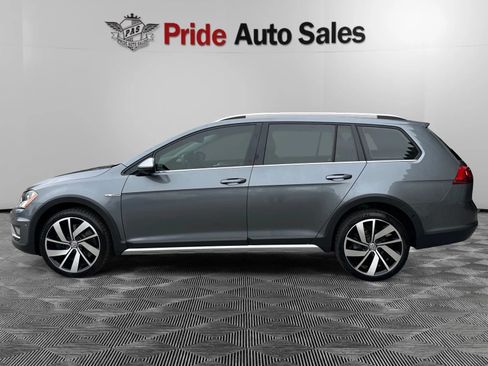 Used 2017 Volkswagen Golf Alltrack SE AWD/4WD image 4