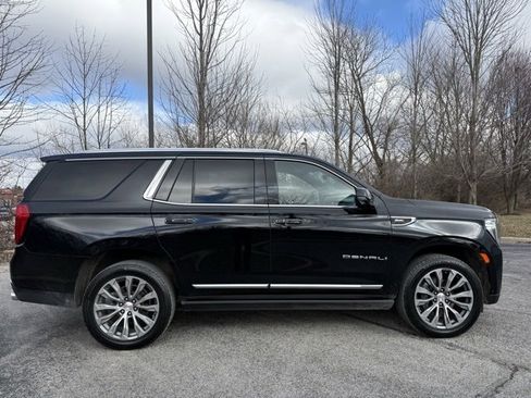 Used 2021 GMC Yukon Denali w/ Denali Premium Package image 2