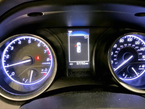 Used 2019 Toyota Camry LE image 25