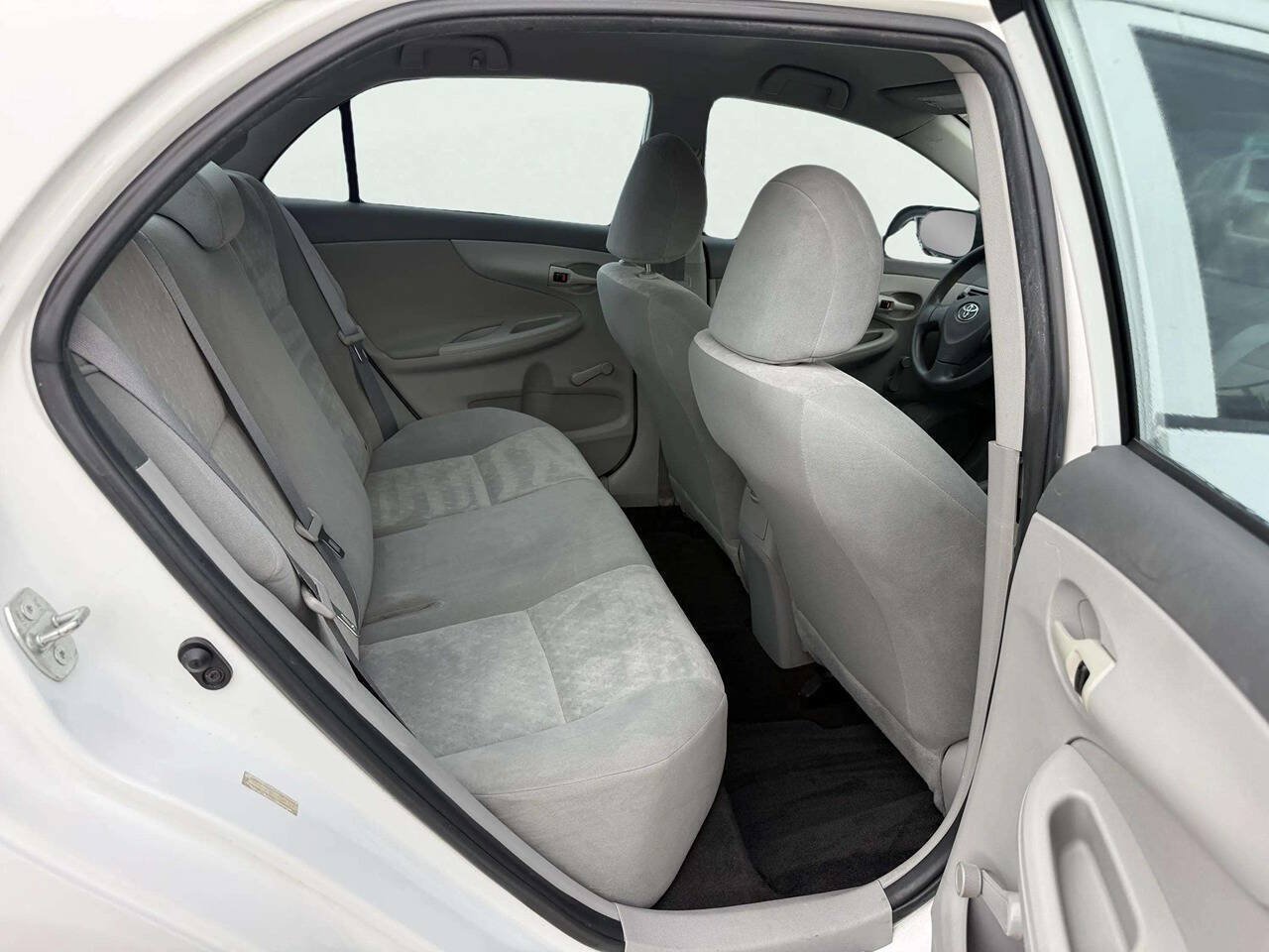 Used 2009 Toyota Corolla FWD image 13