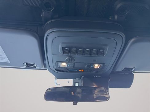 New 2025 Ford Bronco Badlands image 38