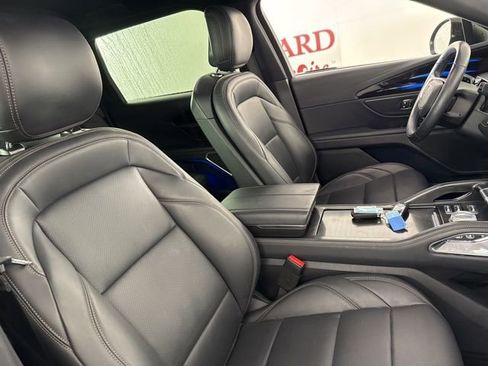 Used 2024 Lincoln Nautilus Premier w/ Jet Appearance Package image 16