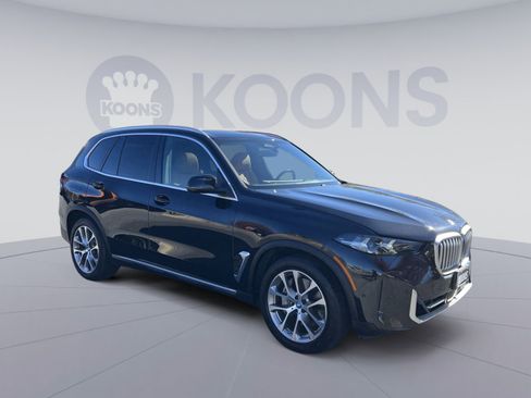 Used 2024 BMW X5 xDrive50e image 10