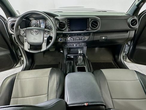 Used 2023 Toyota Tacoma TRD Sport w/ Technology Package AWD/4WD image 16